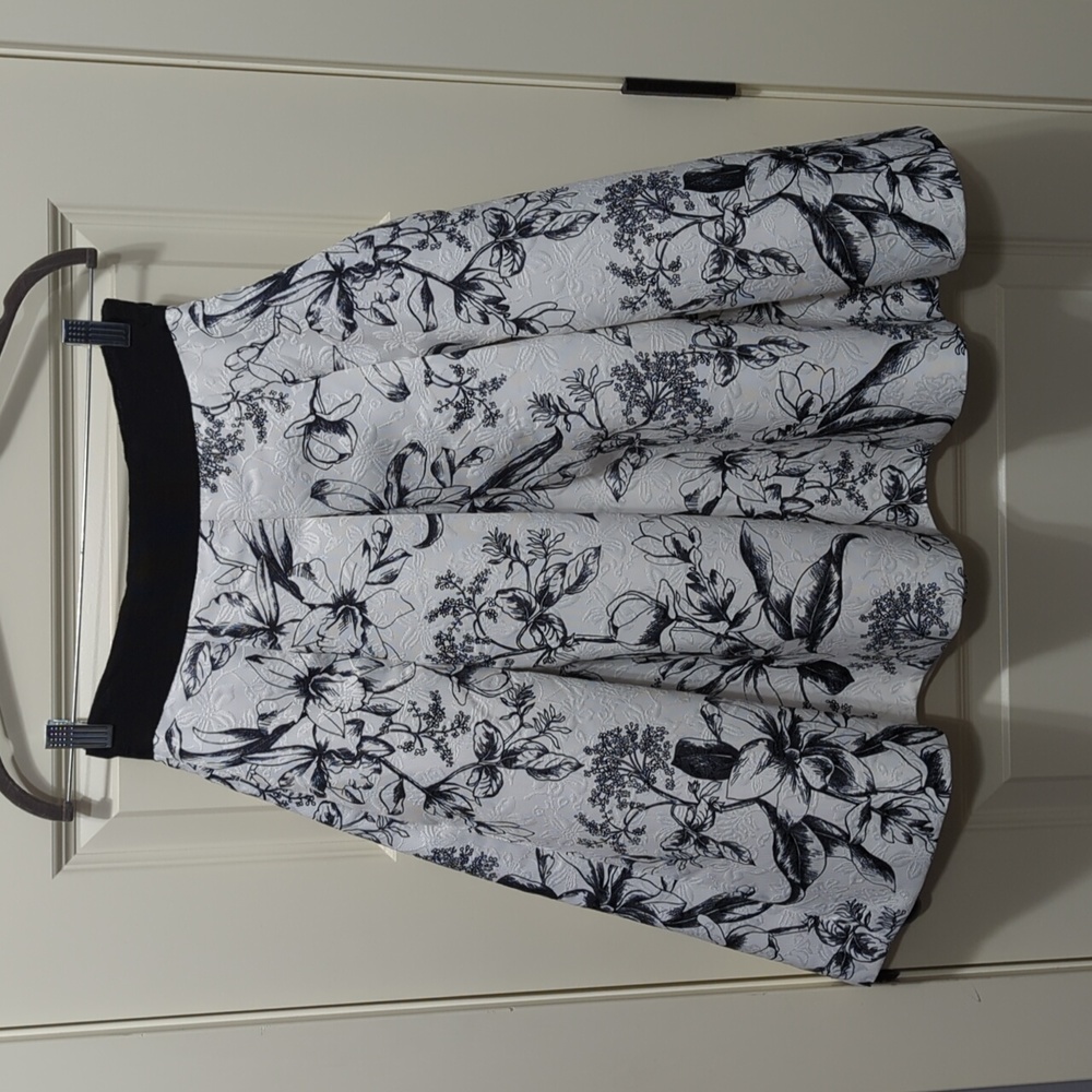 White House Black Market A-Line Embroidered Black and White Floral Skirt